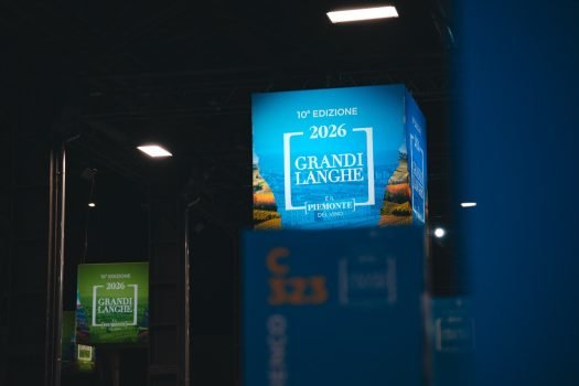 GRANDI LANGHE E IL PIEMONTE DEL VINO 2026: OLTRE 6.500 OPERATORI ALLE OGR DI TORINO PER LA 10ª EDIZIONE DELL’EVENTO SIMBOLO DEI GRANDI VINI PIEMONTESI GRANDI LANGHE E IL PIEMONTE DEL VINO 2026: OLTRE 6.500 OPERATORI ALLE OGR DI TORINO PER LA 10ª EDIZIONE DELL’EVENTO SIMBOLO DEI GRANDI VINI PIEMONTESI